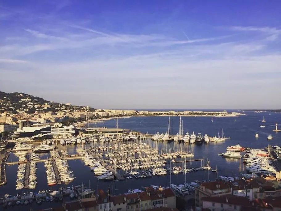 Cannes Centre Charmant 2 Rooms+Mezzanin Fransa