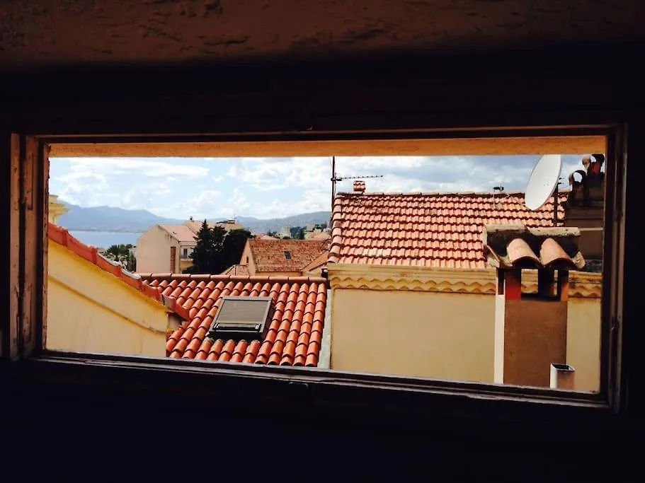 Cannes Centre Charmant 2 Rooms+Mezzanin Daire
