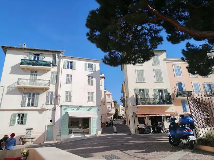 Cannes Centre Charmant 2 Rooms+Mezzanin