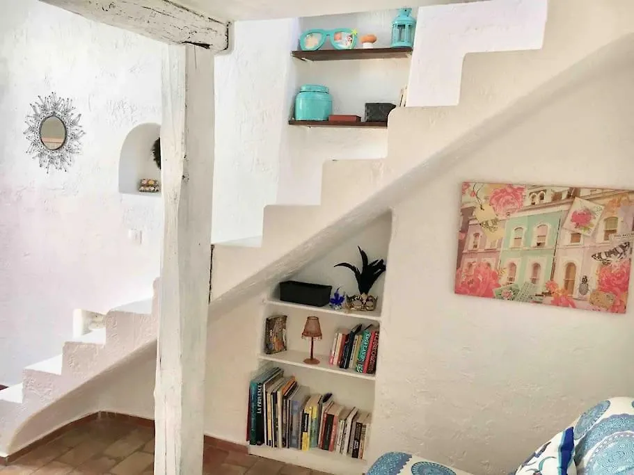 Cannes Centre Charmant 2 Rooms+Mezzanin 0*,