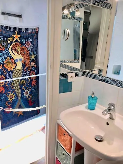 Cannes Centre Charmant 2 Rooms+Mezzanin Apartman